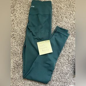 Alphalete Amplify Leggings